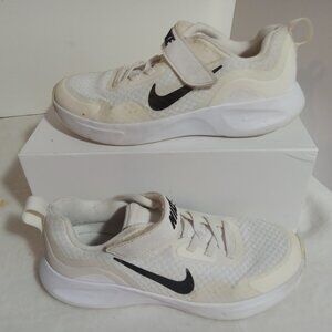 Nike Little Girl/ Running Sneaker/Velcro/ S 1y